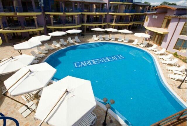 Azura Garden Apartments Tjernomorets Exteriör bild